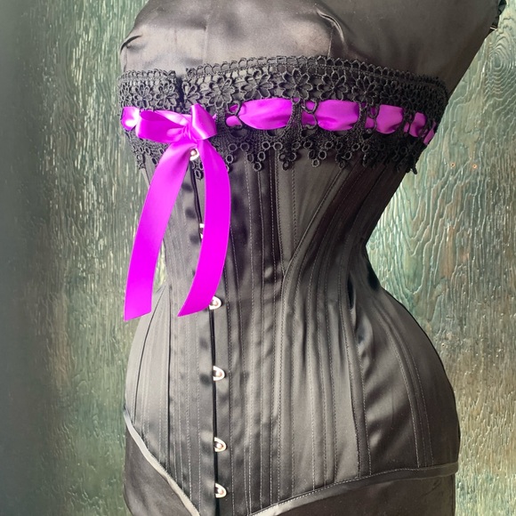 Handmade made to measure custom black Edwardian S-Bend corset by La Belle Fairy - Picture 2 of 6